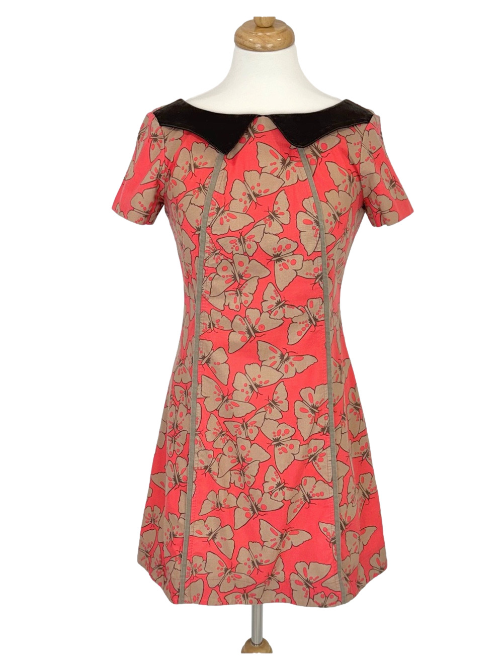 Annie 50 retro butterfly motif dress